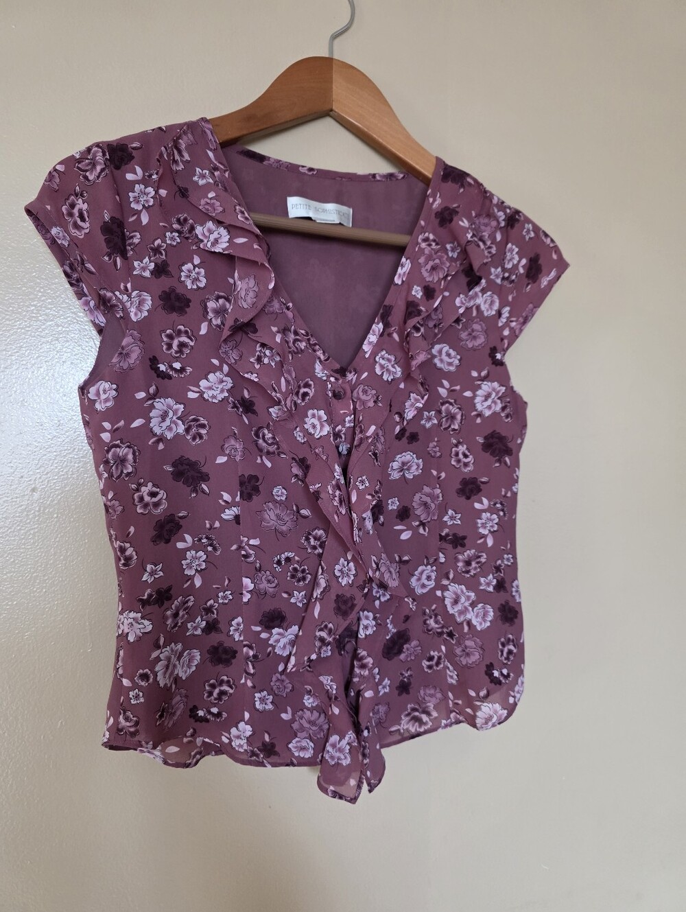 VTG Y2K Petite Sophisticate Floral Ruffle Top 2 Feminine Romantic Whimsical